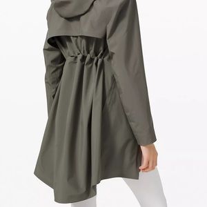NEW Lululemon Rain Rebel Jacket size 4
